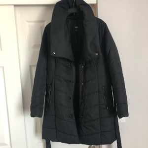 Black lightweight but warm Puffer coat❤️